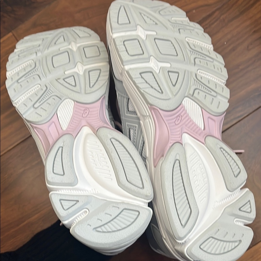 Never Worn ASICS EZFOAM Gray and Pink Athletic Shoes - Picture 4 of 4